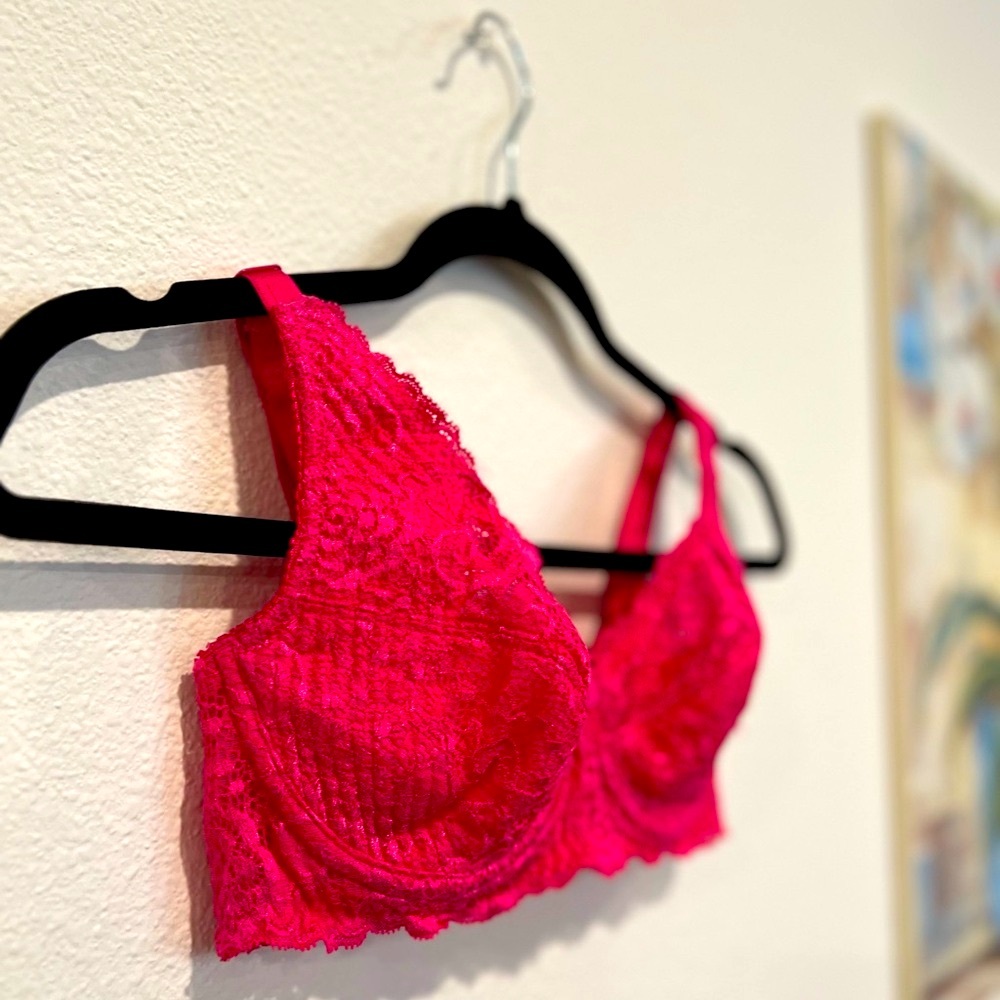 Barely Breezies Women’s Bra 32B Pink Lace w/ Adjustable Strap